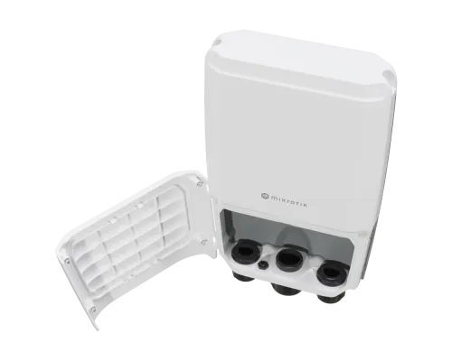 Комутатор 4 порти керований Mikrotik FiberBox Plus (CRS305-1G-4S+OUT)